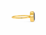 Load image into Gallery viewer, Blue Sapphire Oval Bezel Ring